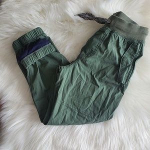 Khaki green lined joggers